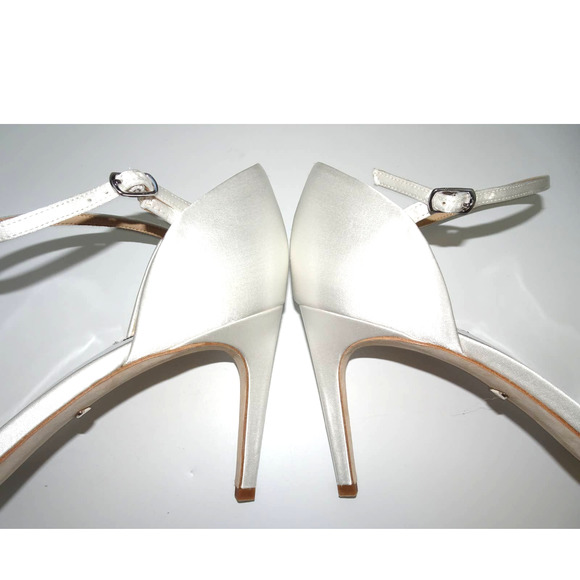 Badgley Mischka Women's Nina Heeled Sandal 11 White Satin - Picture 12 of 15